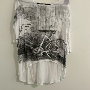 Lily White Black and White Graphic 3/4 Sleeve Tee